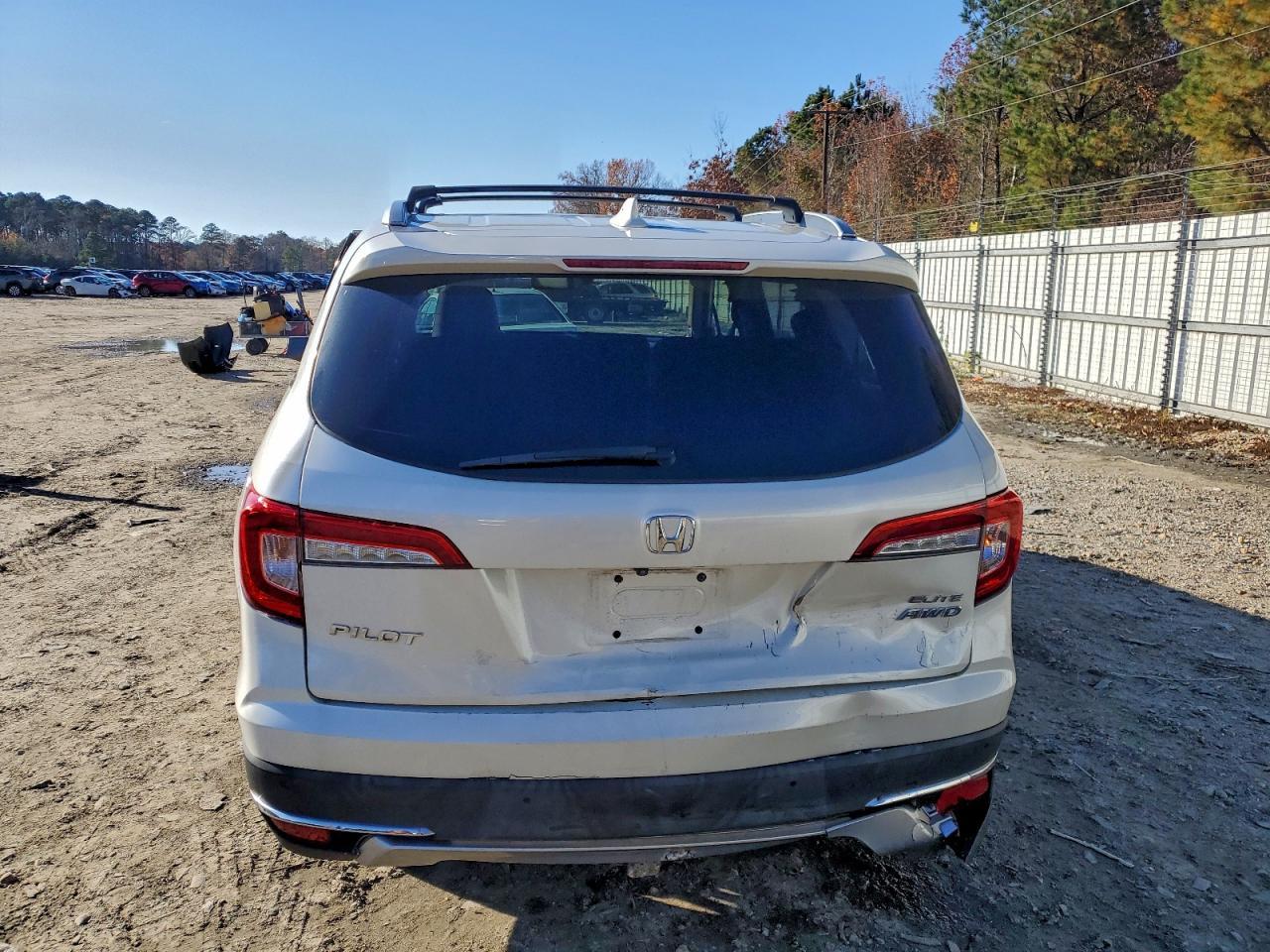 2019 Honda Pilot Elite - Image 6