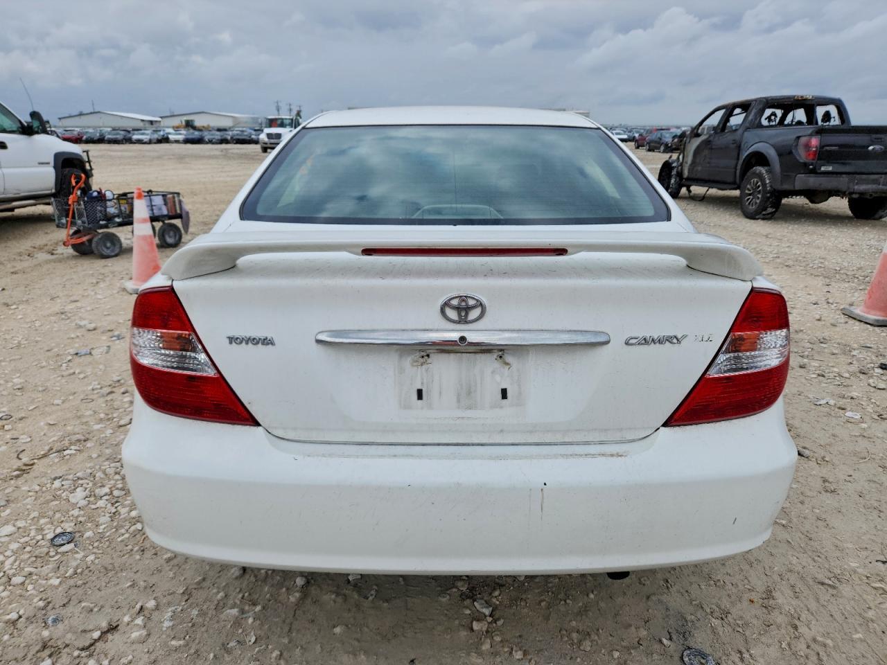 2003 Toyota Camry Le - Image 6
