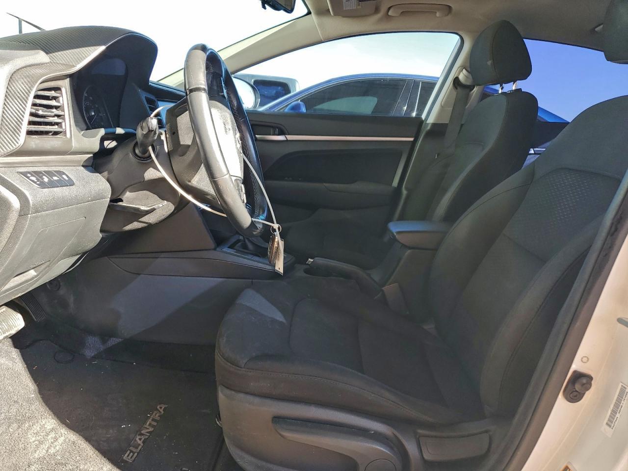 2020 Hyundai Elantra Value Edition - Фото 7