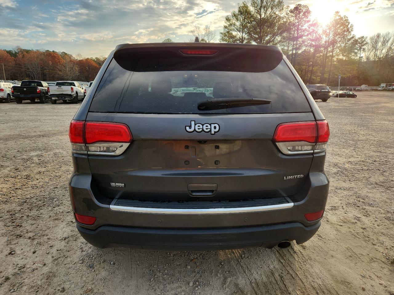 2017 Jeep Grand Cherokee Limited - Image 6