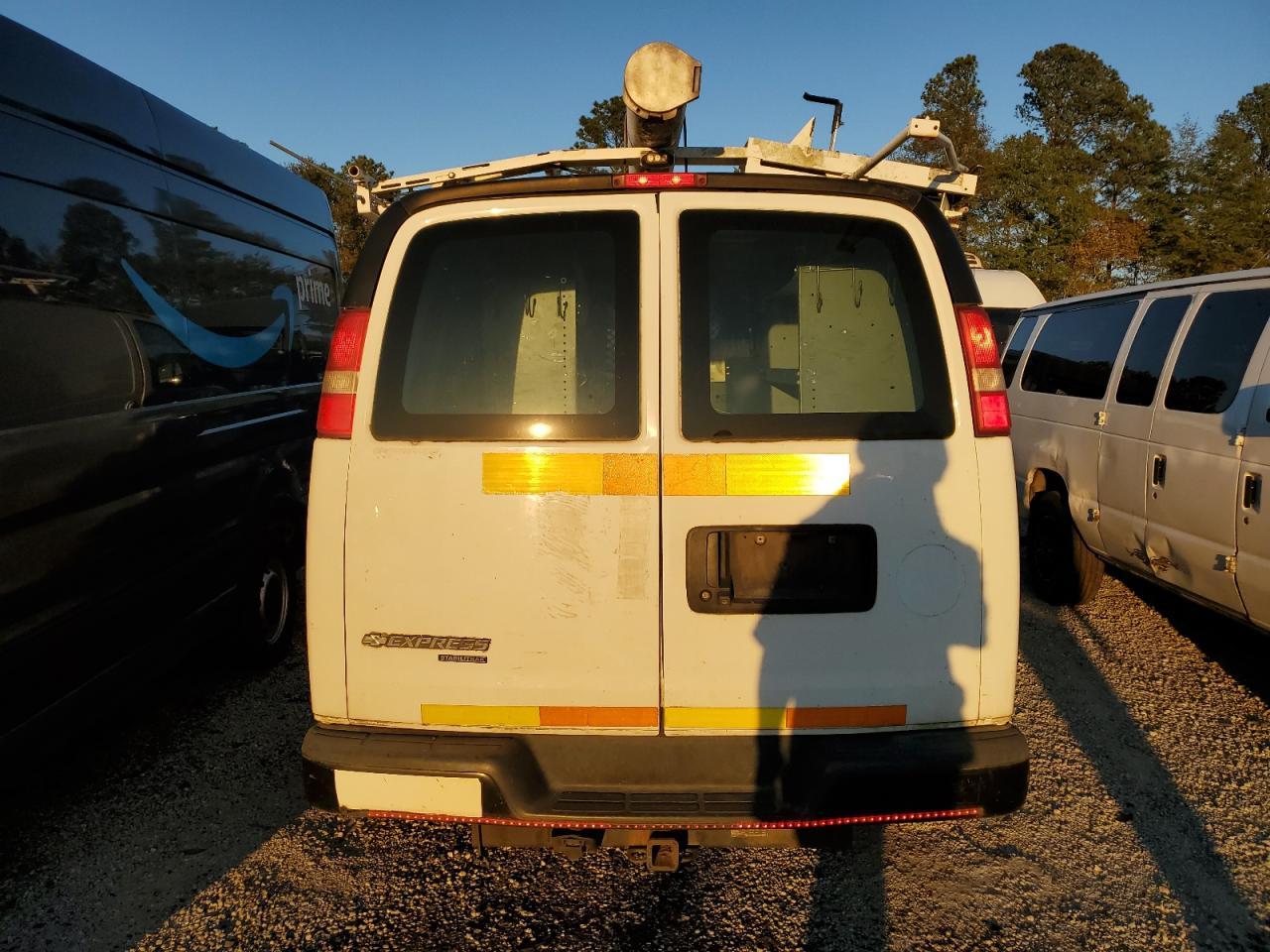 2013 Chevrolet Express G2500 - Image 6