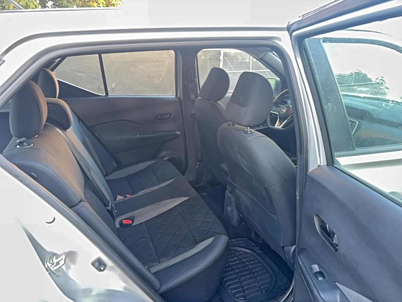 2020 Nissan Kicks S - Фото 6