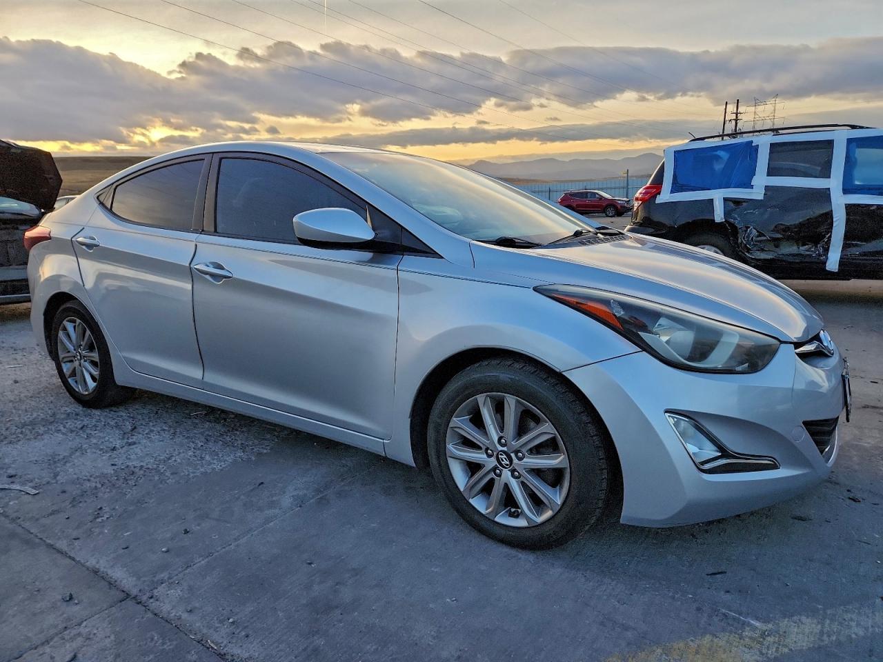 2014 Hyundai Elantra Se - Фото 4