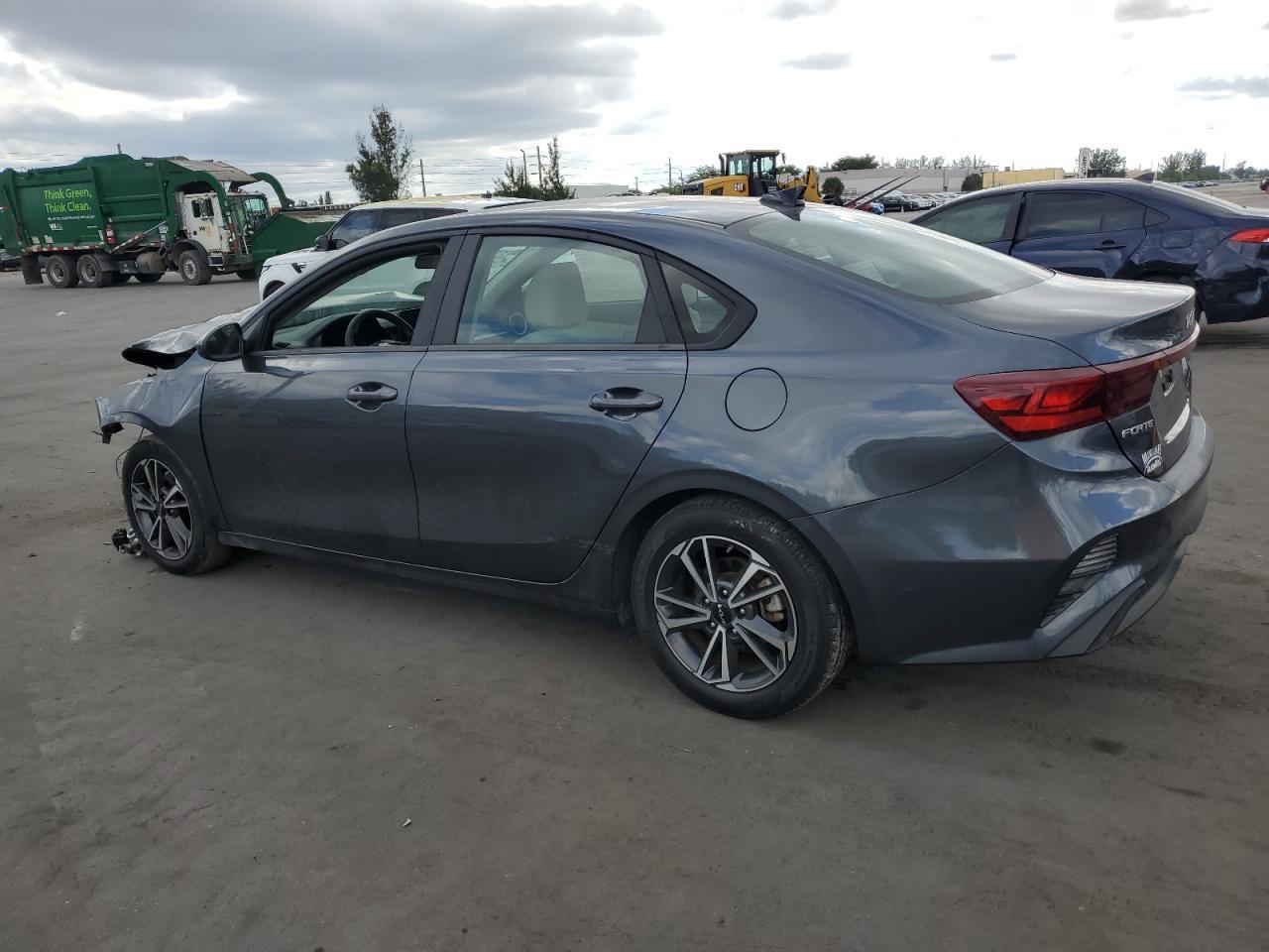 2022 Kia Forte Fe - Фото 2