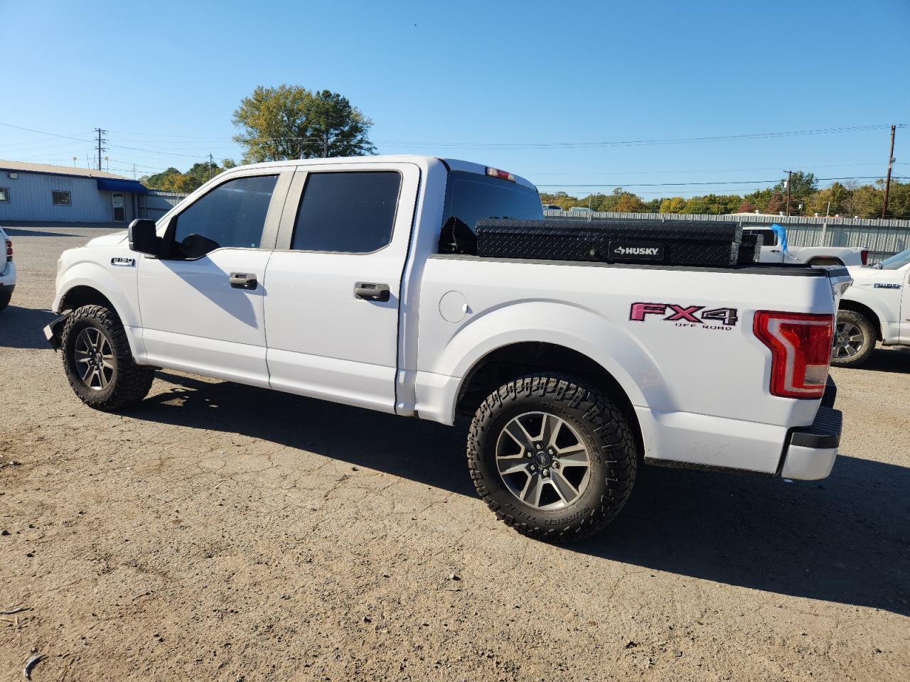2015 Ford F150 Supercrew - Фото 2