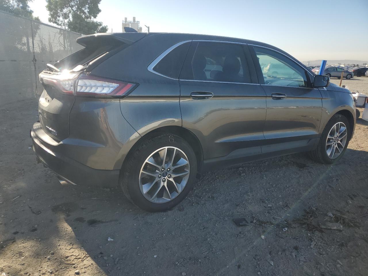 2018 Ford Edge Titanium - Фото 3