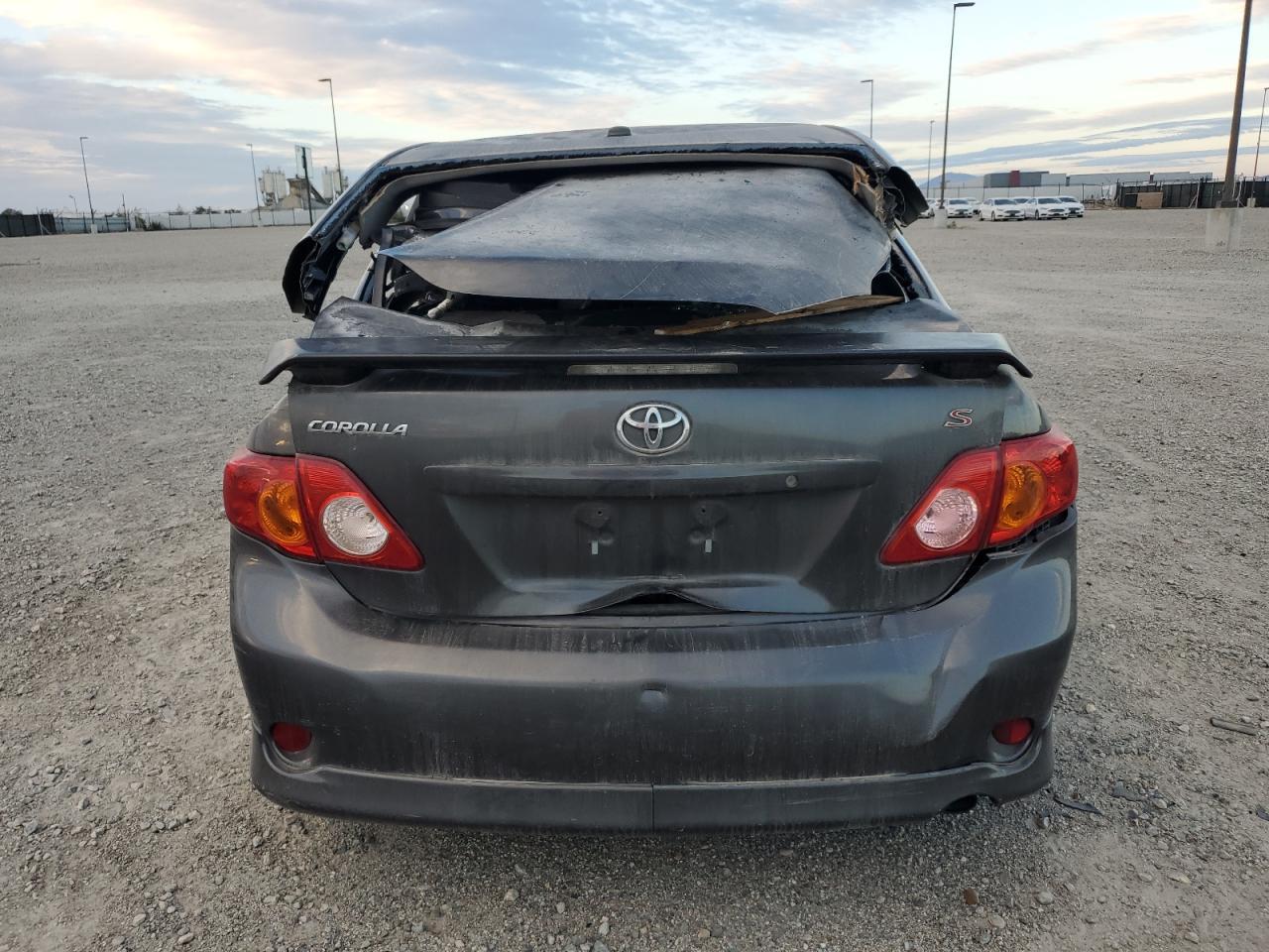 2010 Toyota Corolla Base - Фото 6