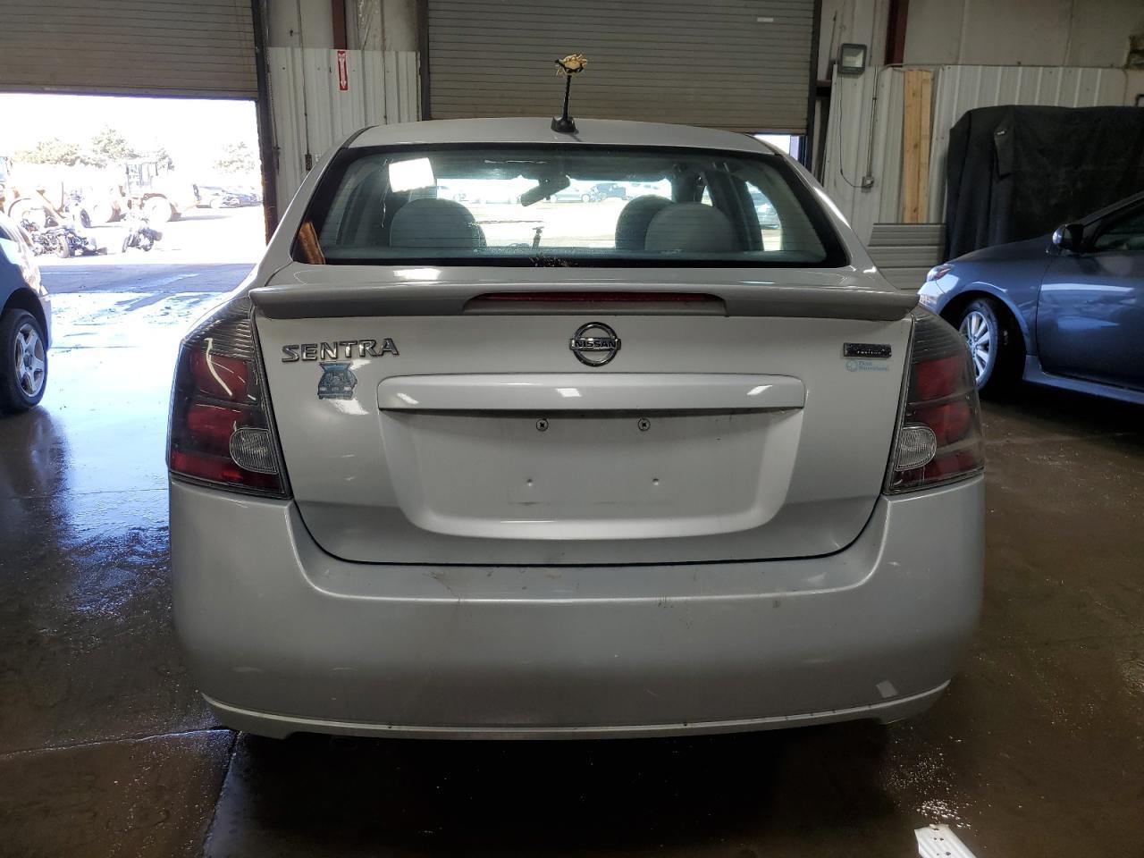 2011 Nissan Sentra 2.0 - Фото 6