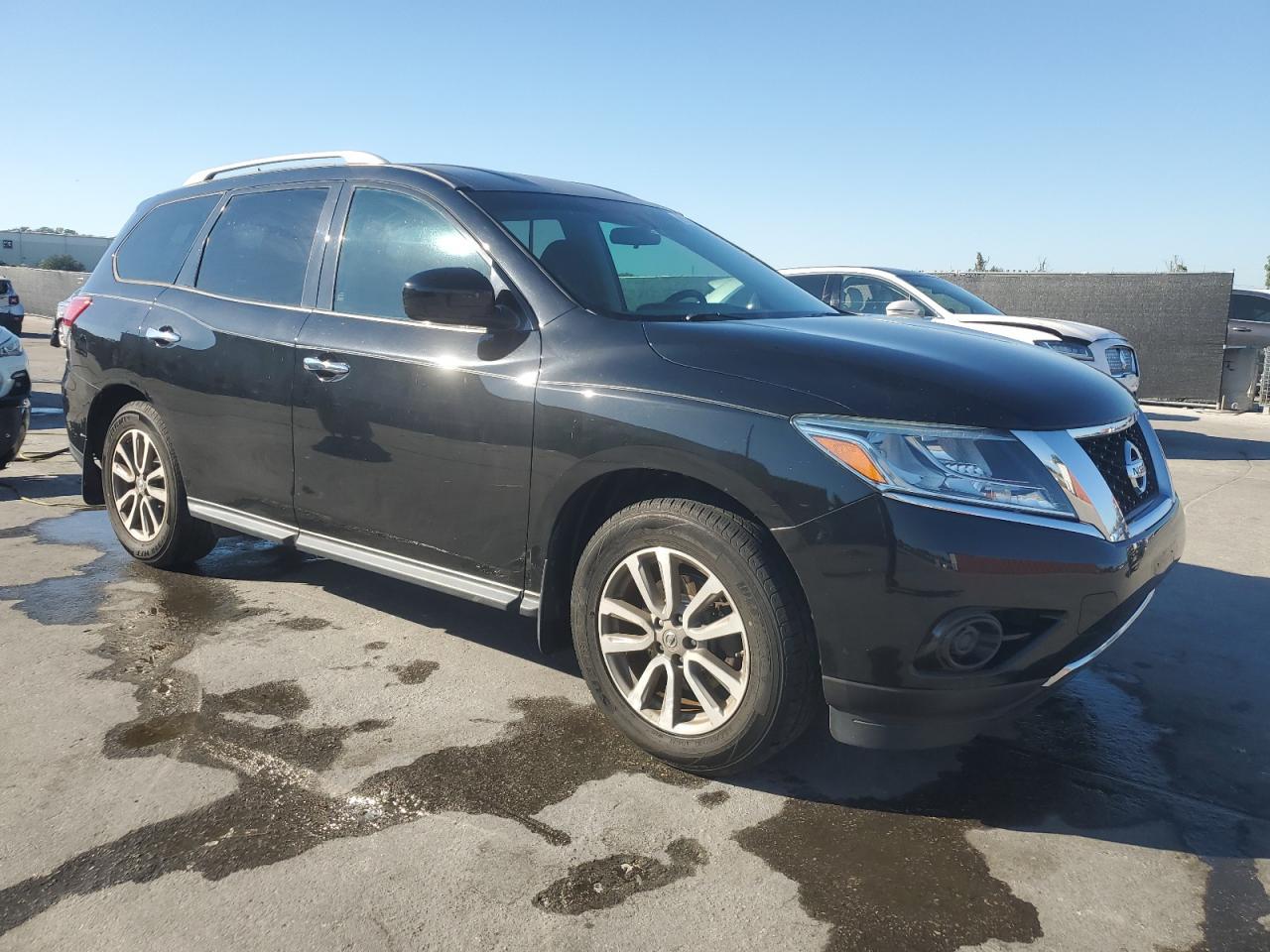 2015 Nissan Pathfinder S - Фото 4