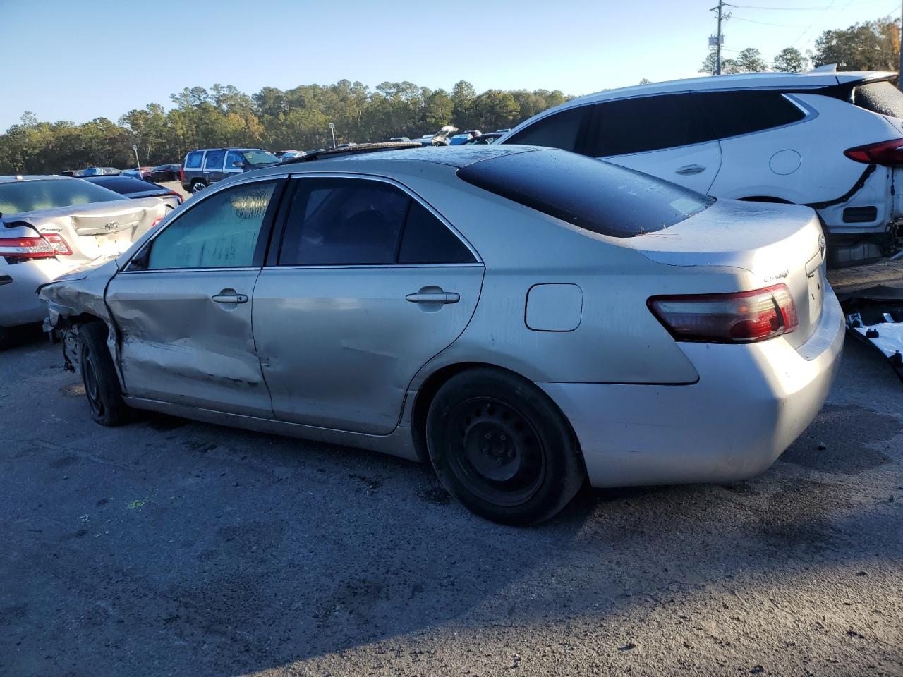 2007 Toyota Camry Le - Image 2