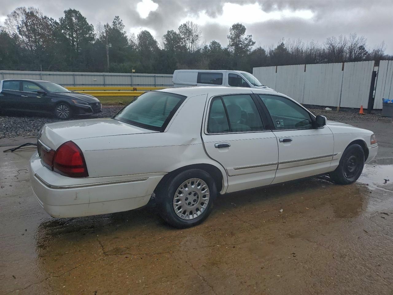 2003 Mercury Grand Marquis Gs - Фото 3
