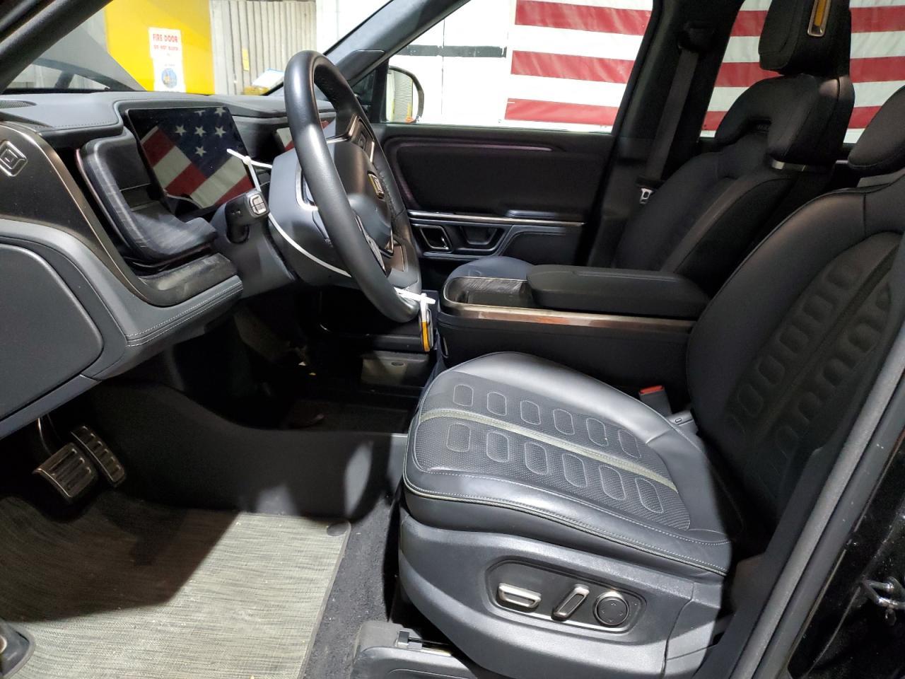 2023 Rivian R1S Adventure - Image 7