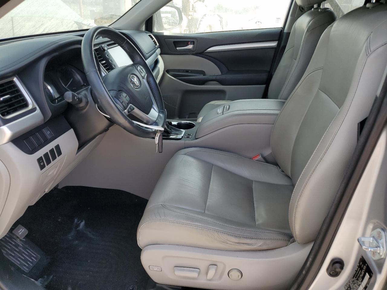 2016 Toyota Highlander Xle - Image 7