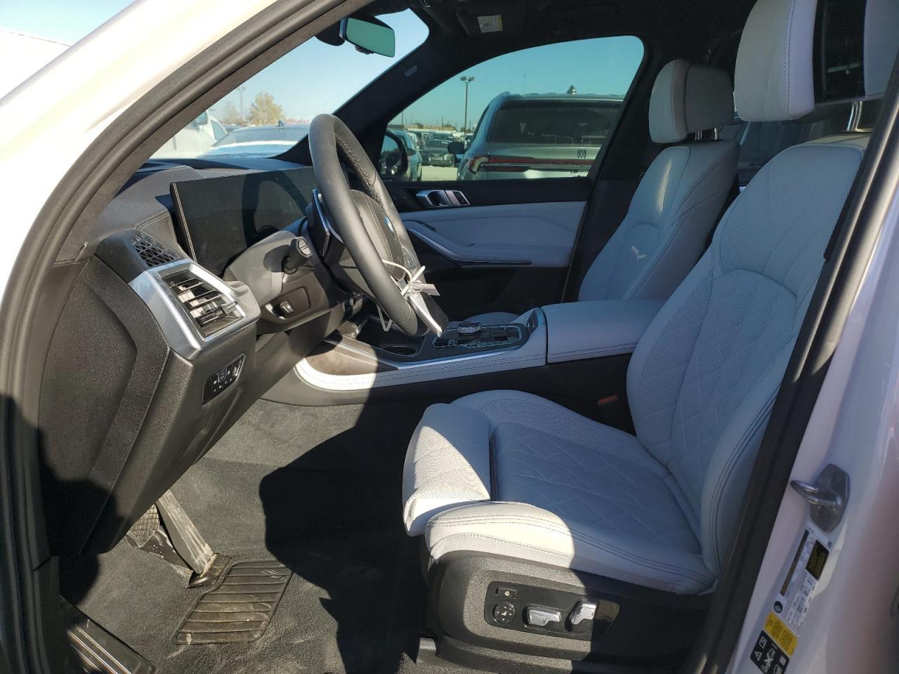 2023 BMW X7 xDrive40I - Фото 7