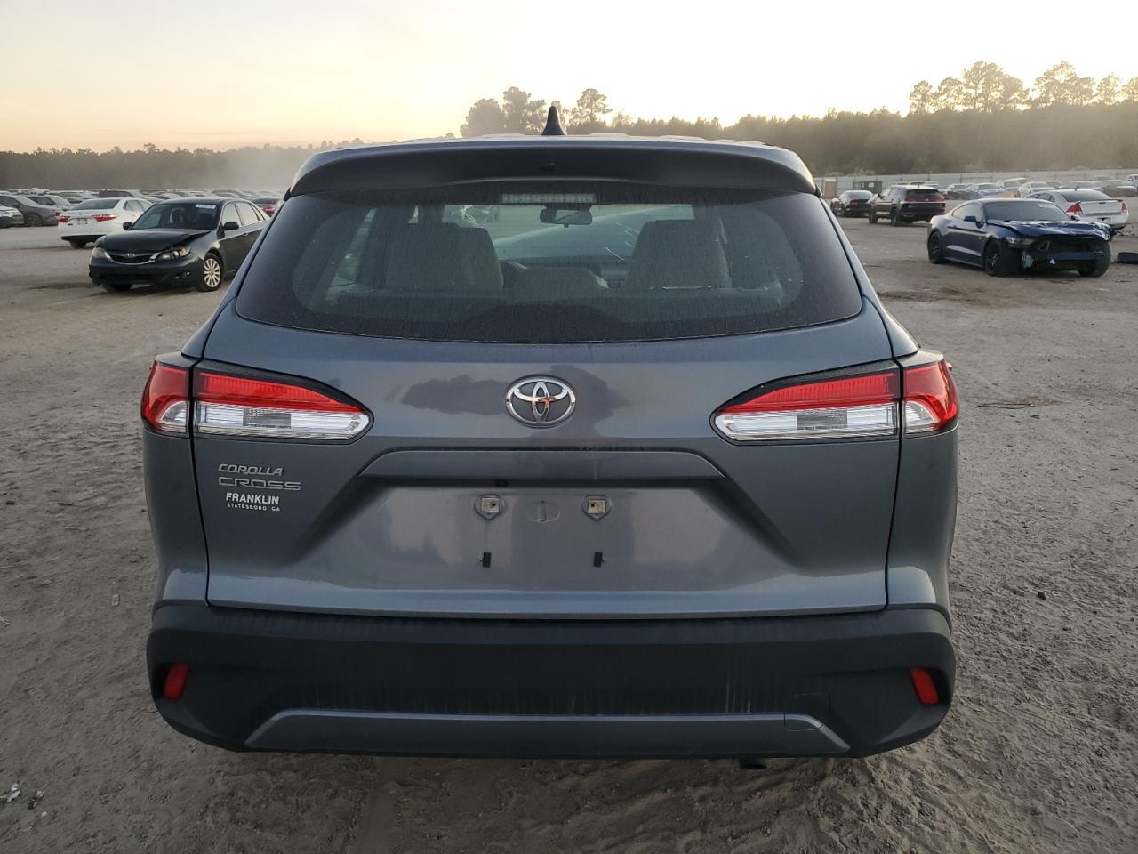 2023 Toyota Corolla Cross L - Image 6