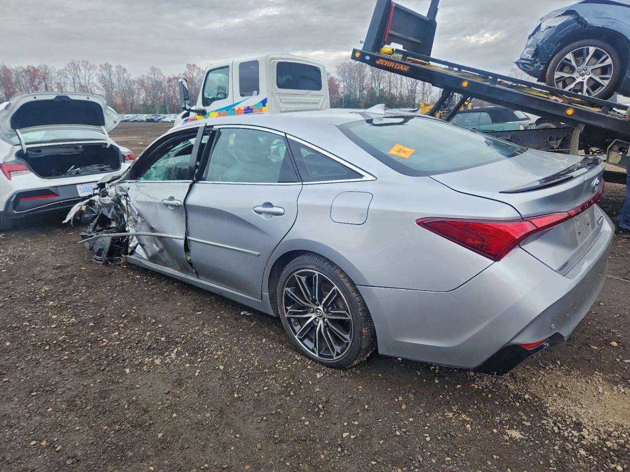 2019 Toyota Avalon Xle - Фото 2