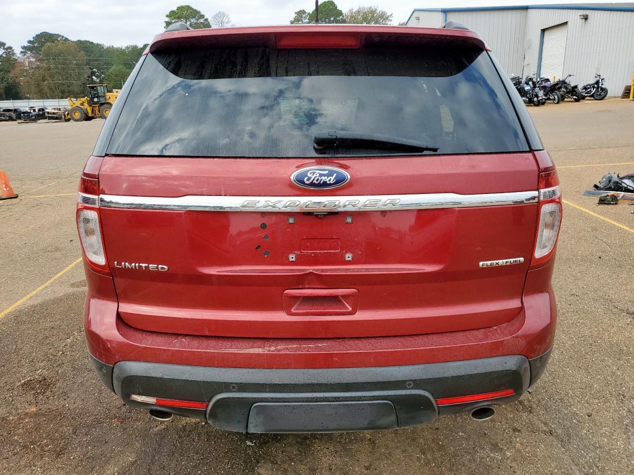 2013 Ford Explorer L - Фото 6