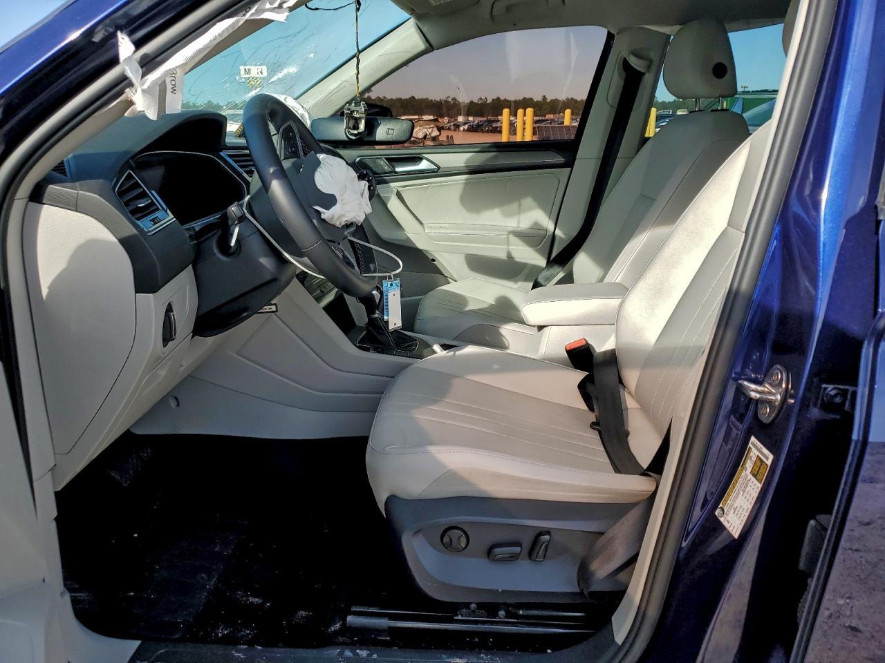 2022 Volkswagen Tiguan Se - Image 7