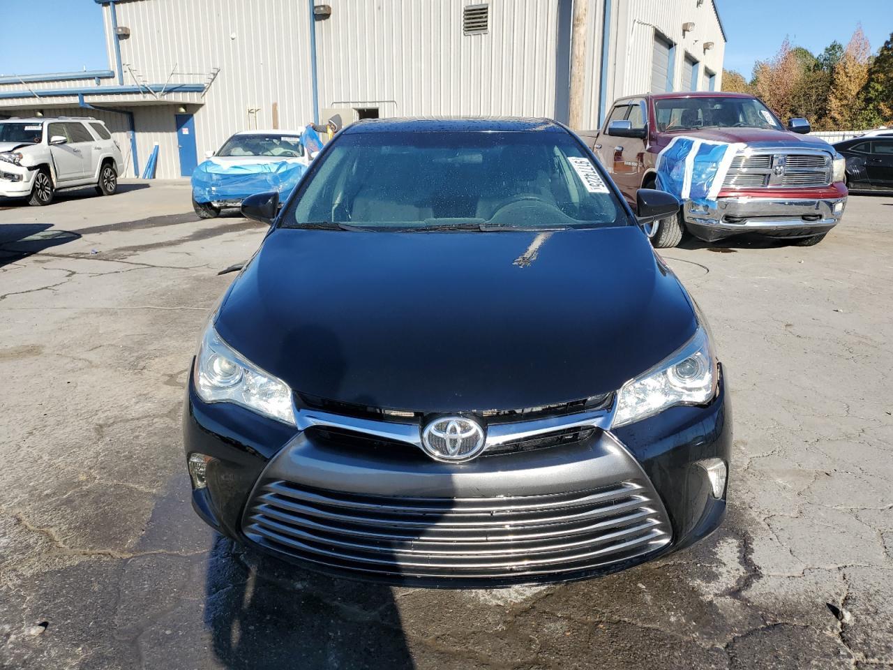 2017 Toyota Camry Le - Image 5