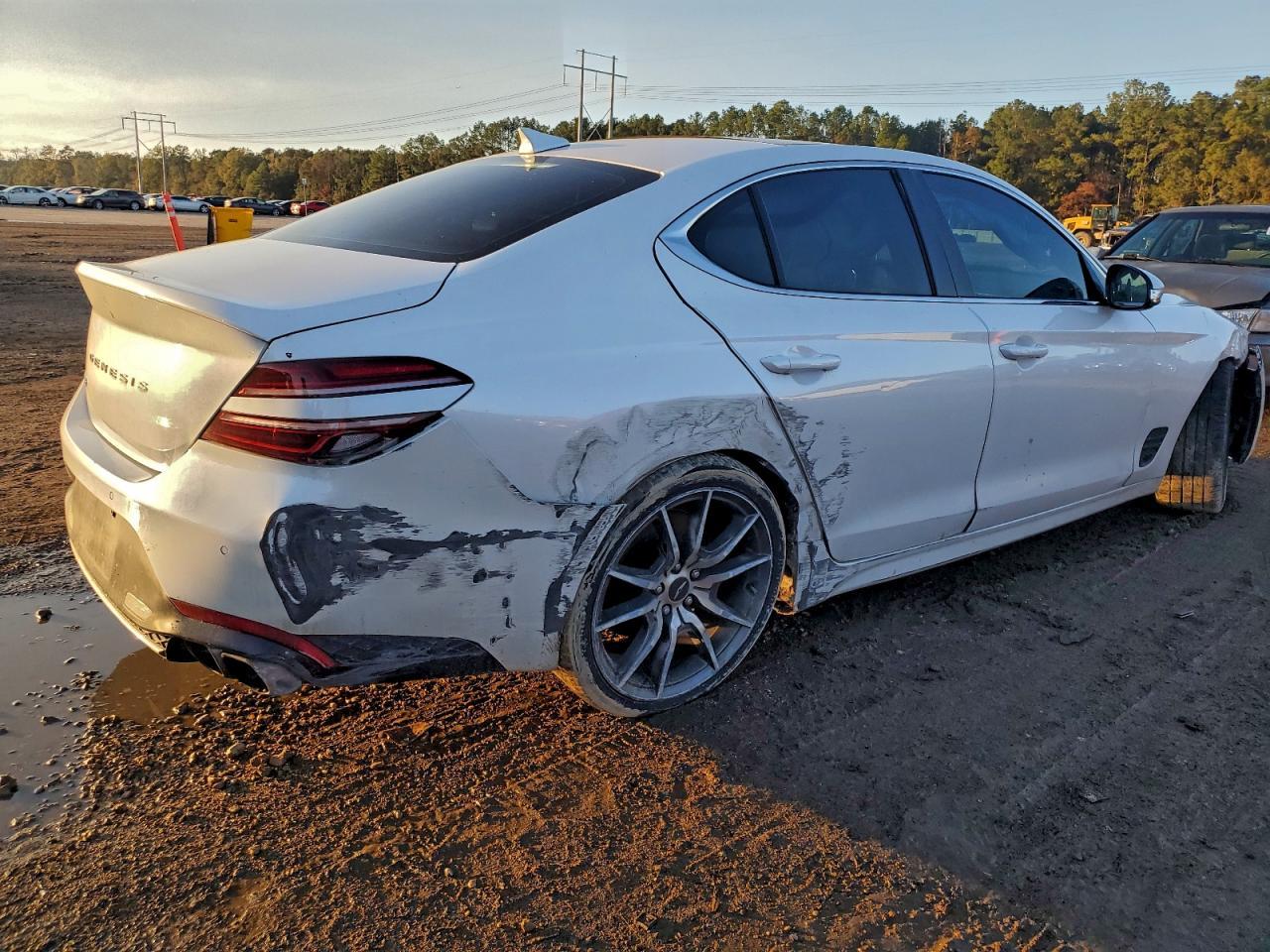 2022 Genesis G70 Base - Фото 3