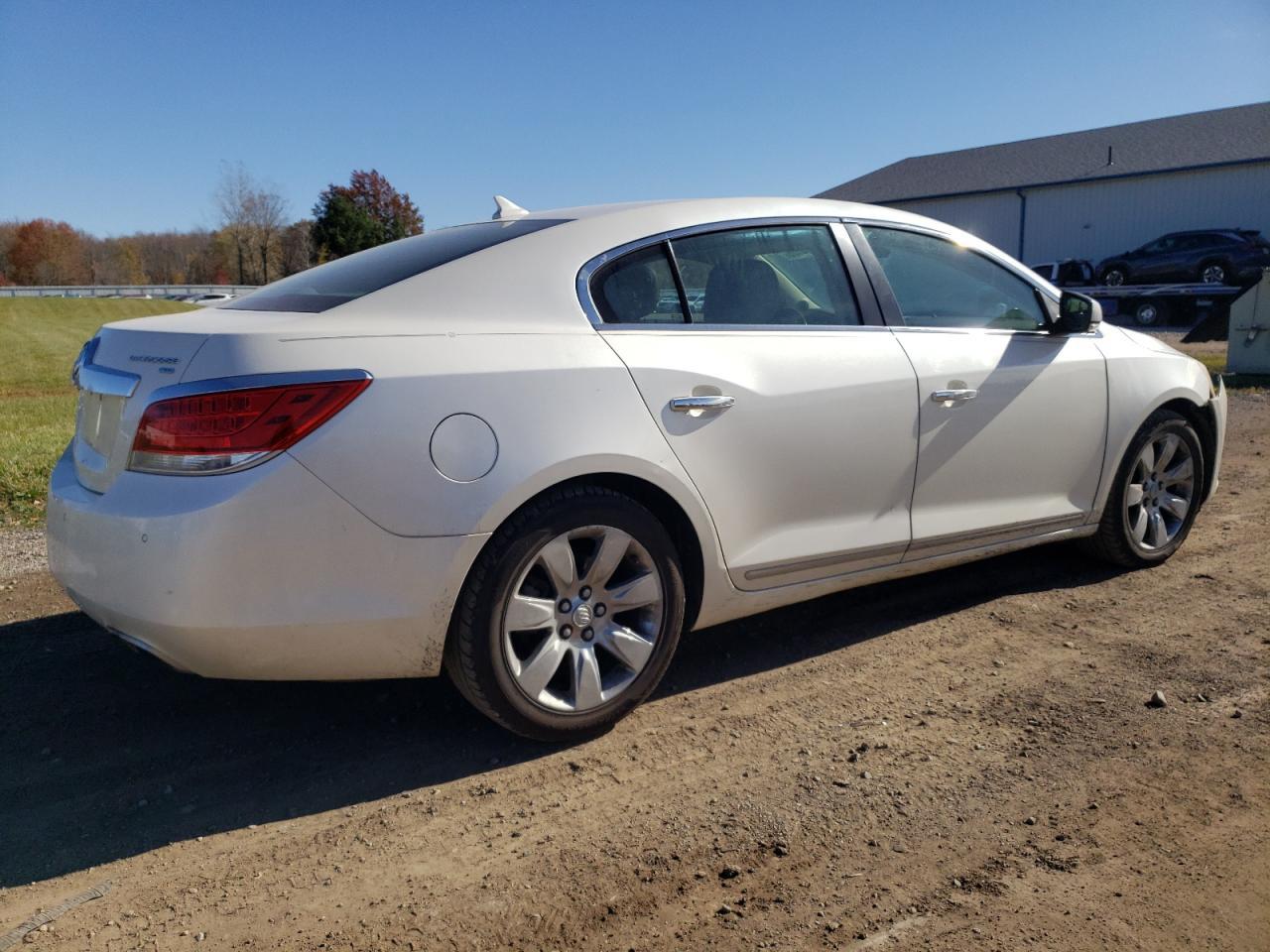 2011 Buick Lacrosse - Фото 3