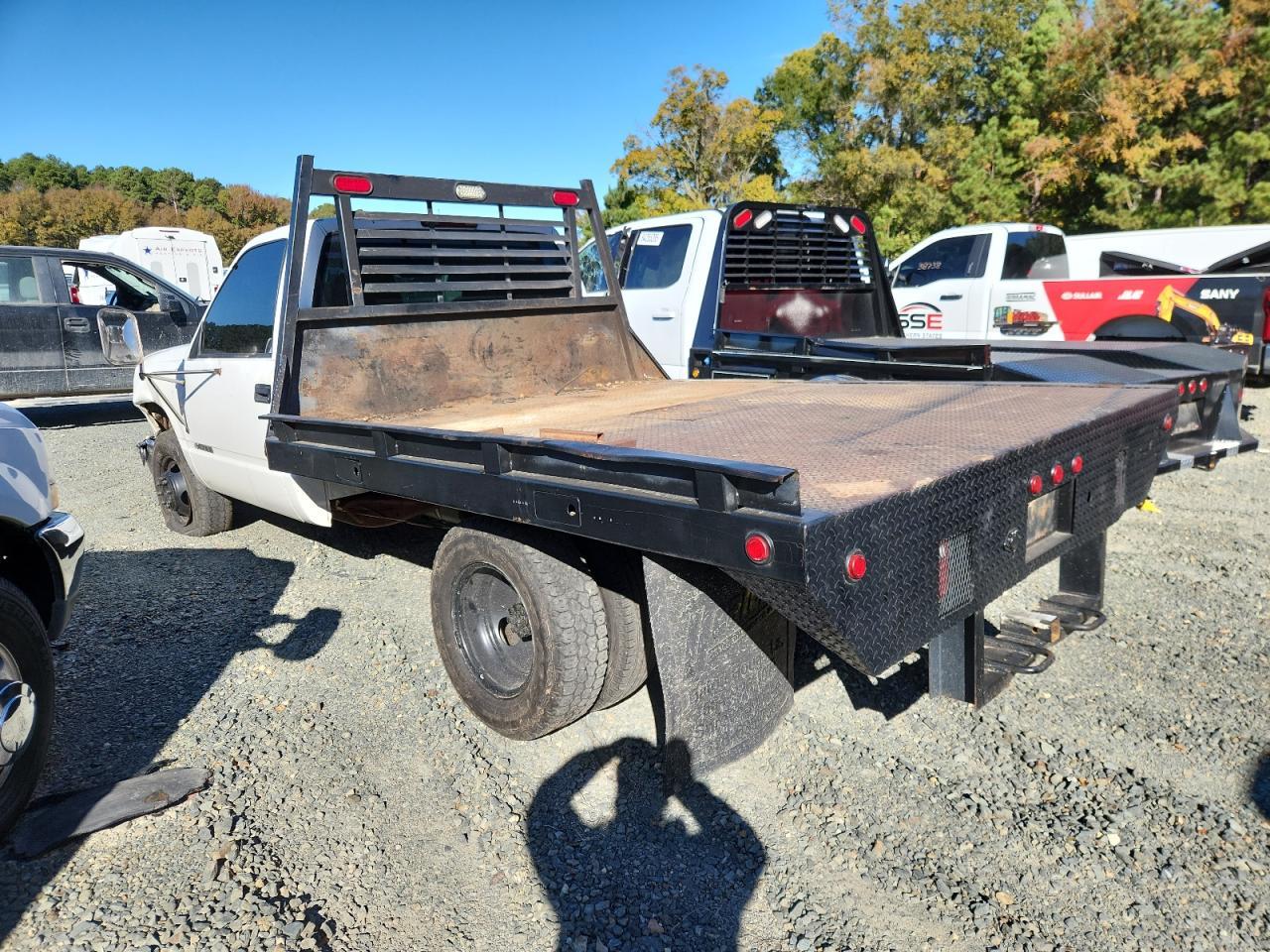 1999 Chevrolet Gmt-400 Flatbed Truck - Image 2