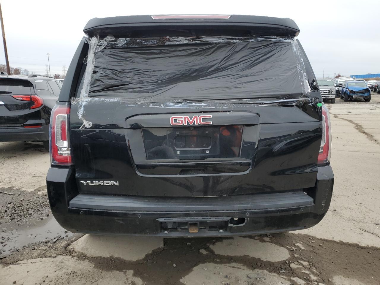 2017 GMC Yukon Slt - Фото 6