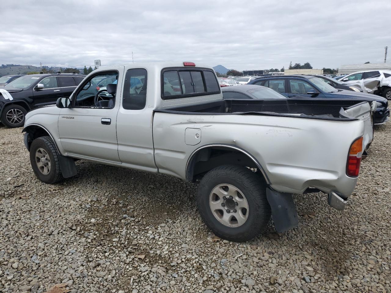 2000 Toyota Tacoma Xtracab Prerunner - Image 2