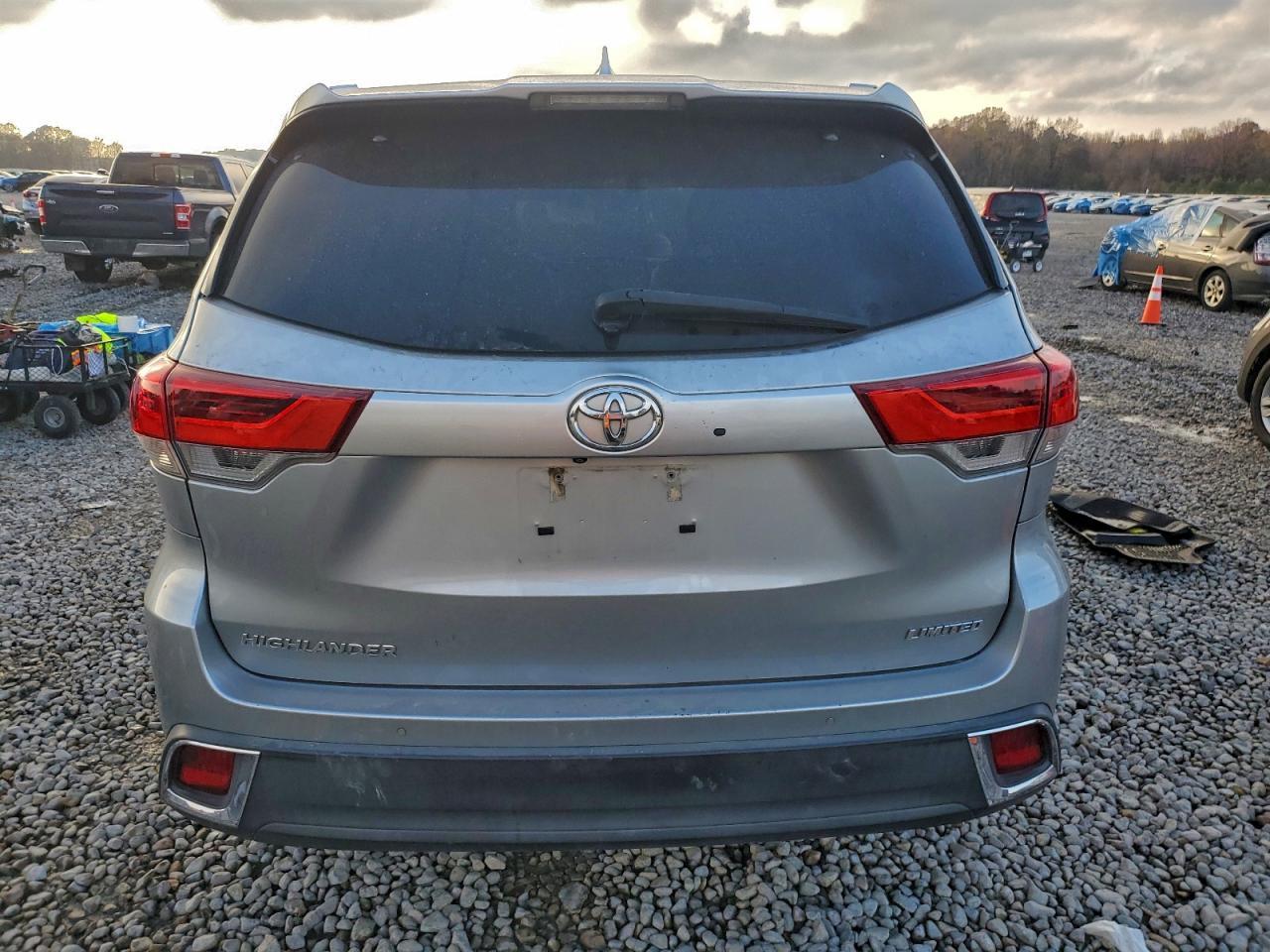 2018 Toyota Highlander Limited - Фото 6