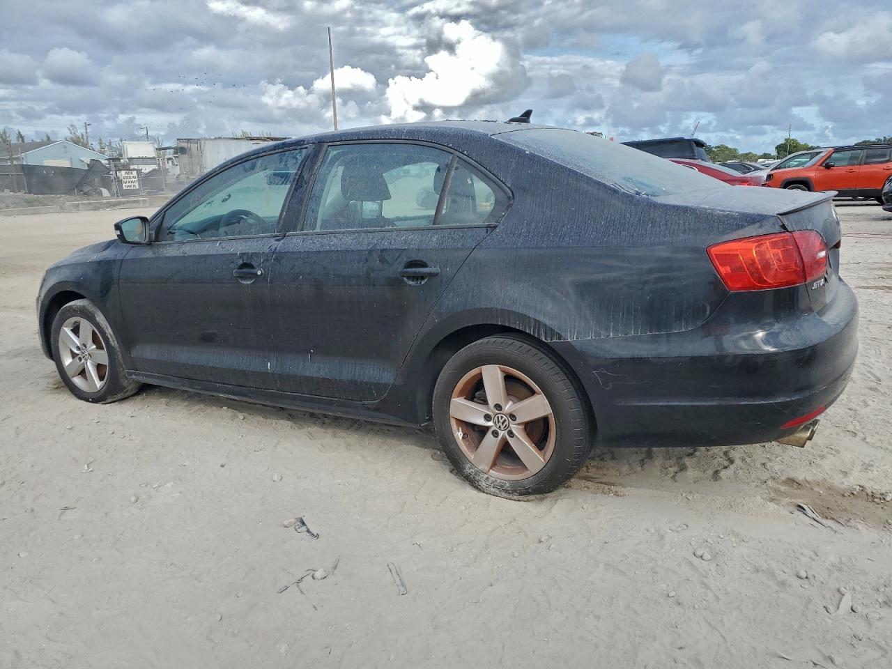 2011 Volkswagen Jetta Tdi - Фото 2