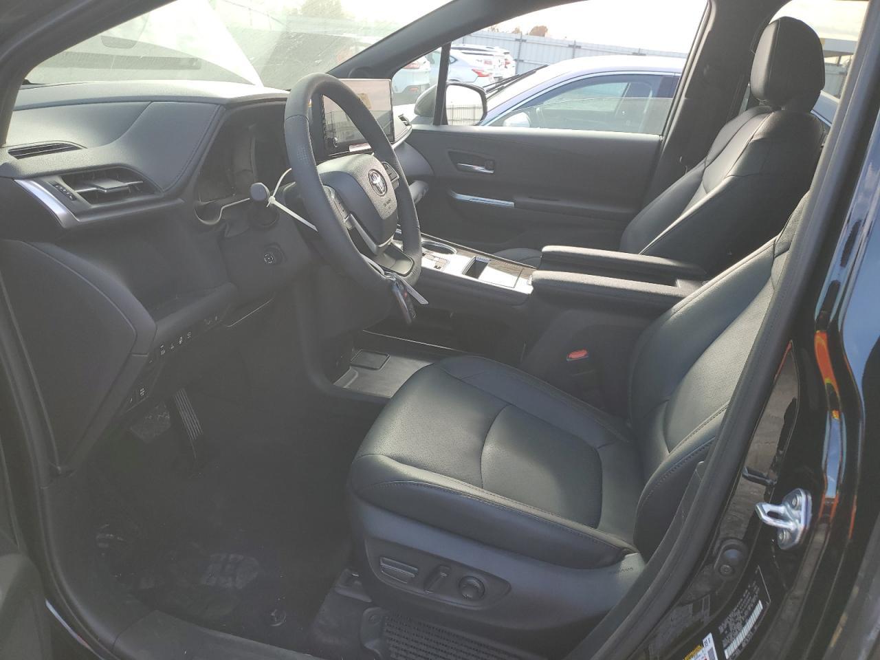 2025 Toyota Sienna Limited - Image 7