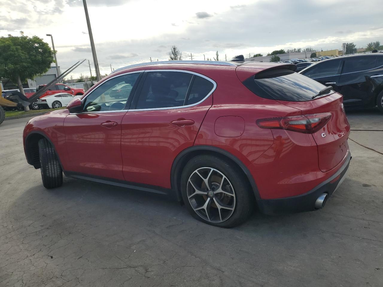 2018 Alfa Romeo Stelvio Ti - Image 2
