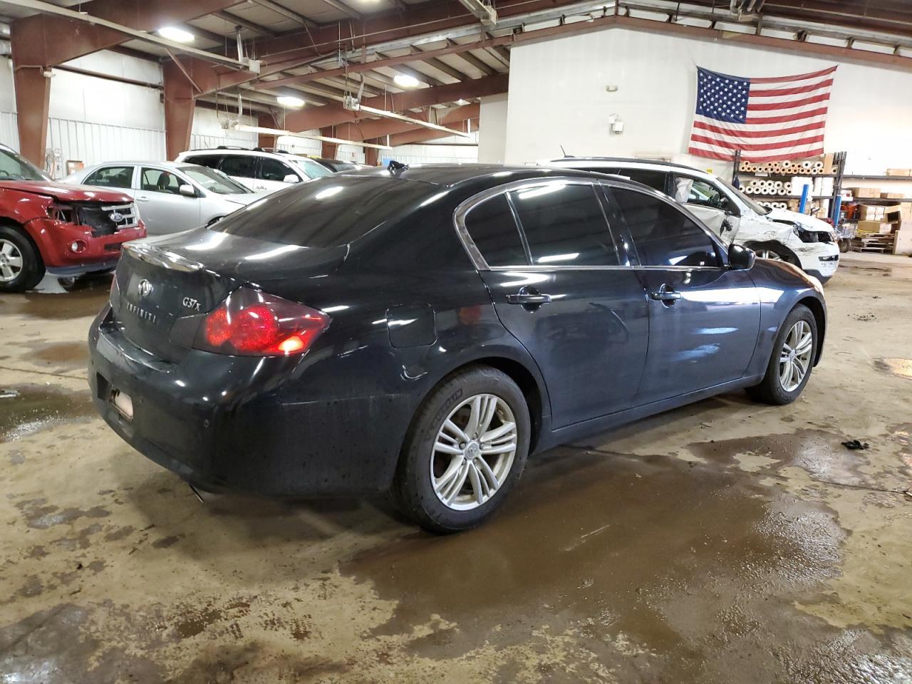 2011 Infiniti G37 - Фото 3