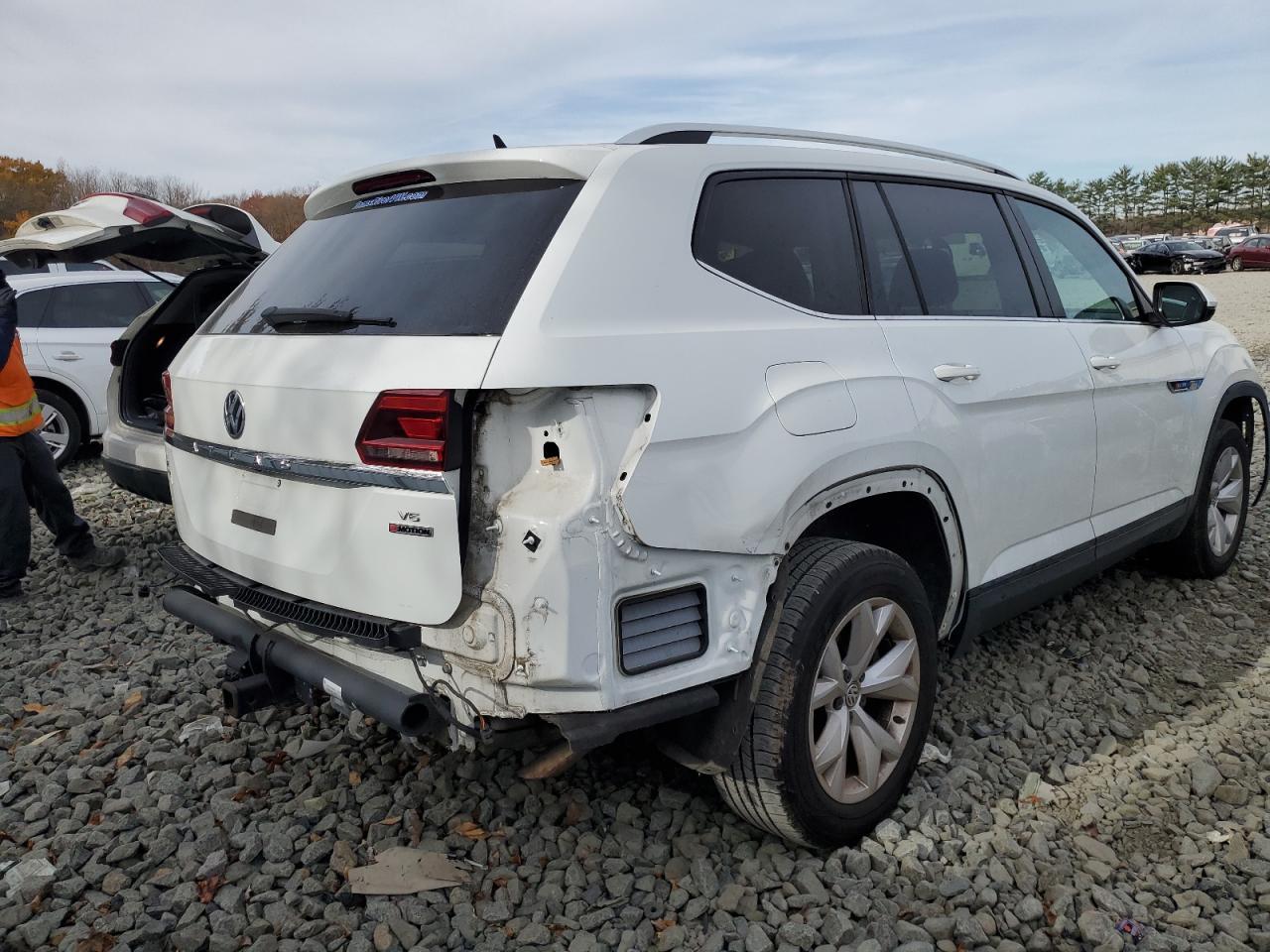 2019 Volkswagen Atlas S - Фото 3