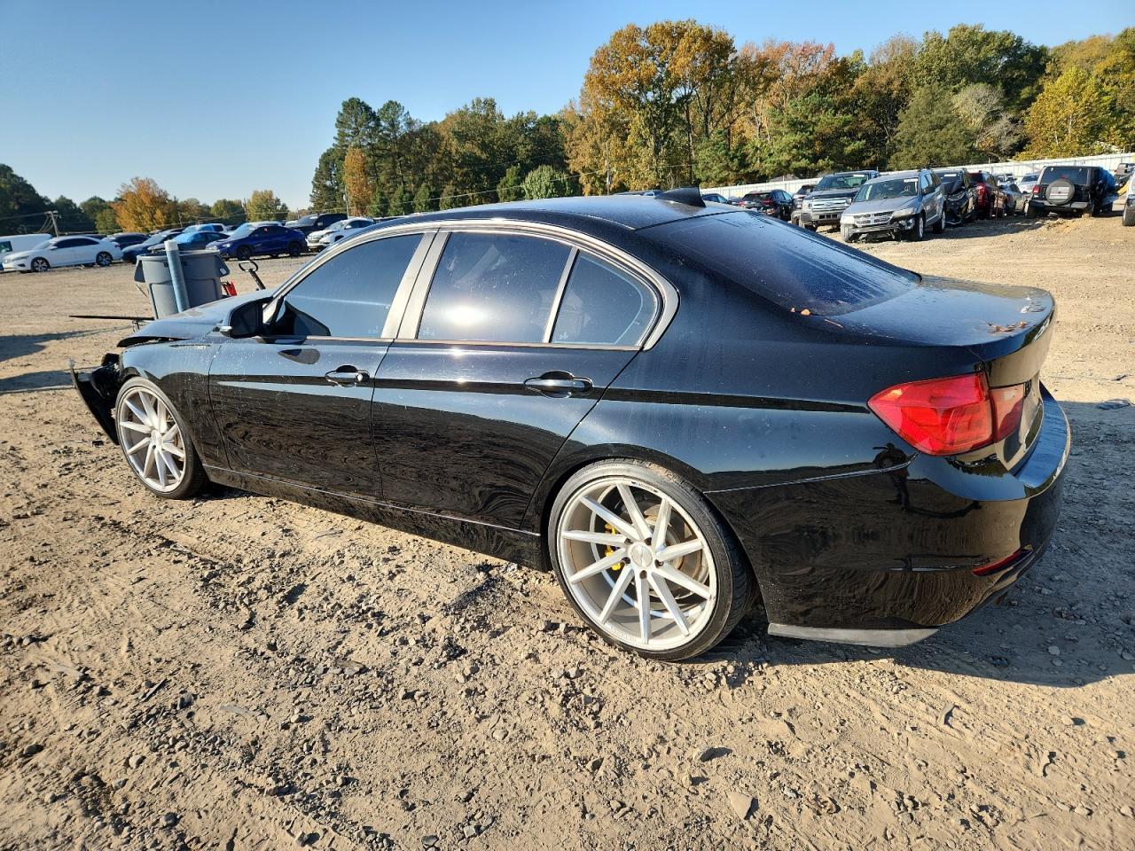 2015 BMW 320 I xDrive - Фото 2