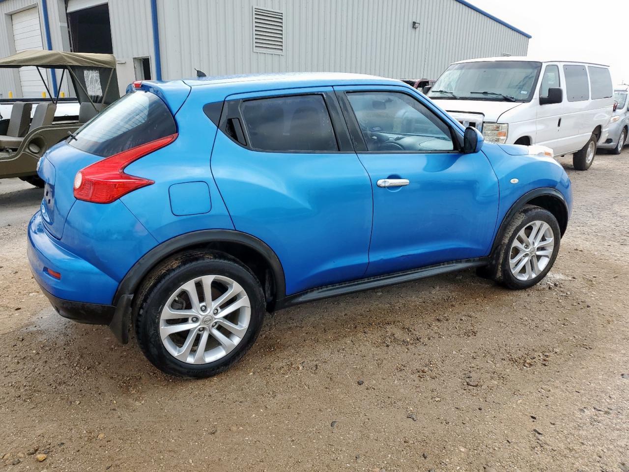 2011 Nissan Juke S - Фото 3