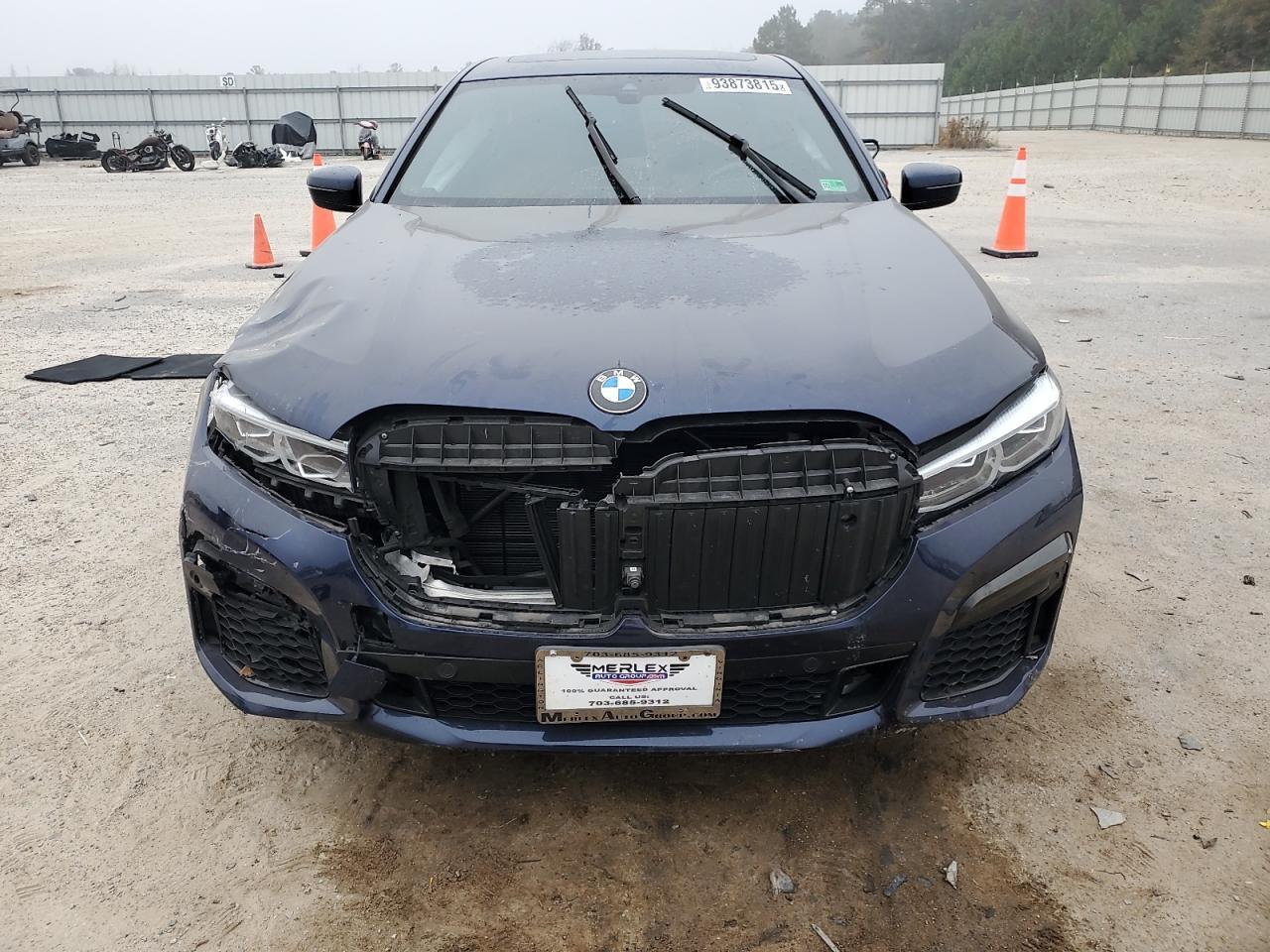 2020 BMW 750 Xi - Image 5