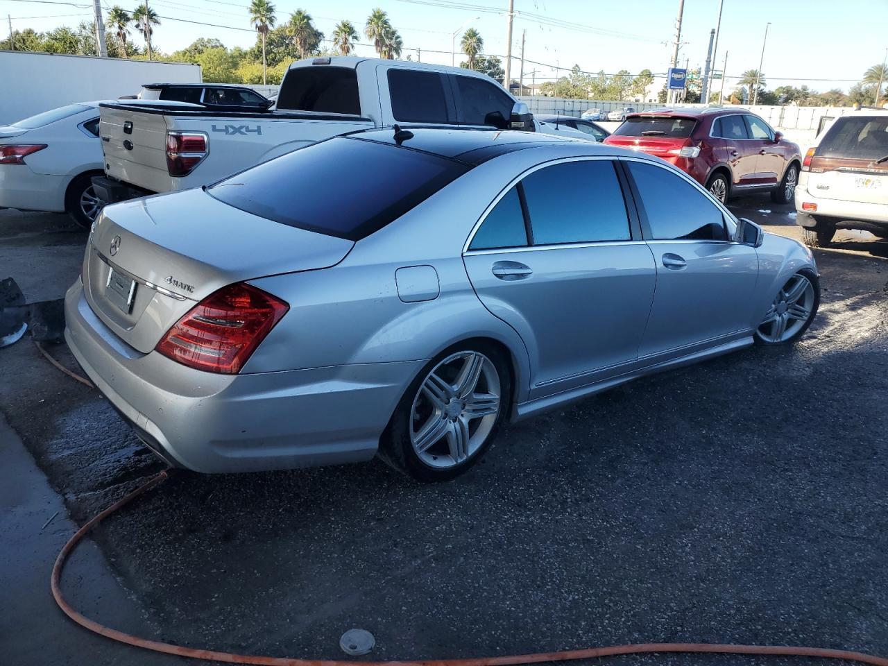 2013 Mercedes-Benz S 550 4Matic - Фото 3