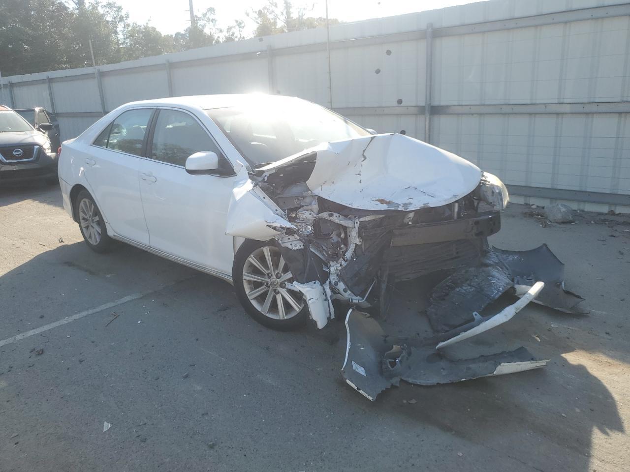 2014 Toyota Camry L - Фото 4