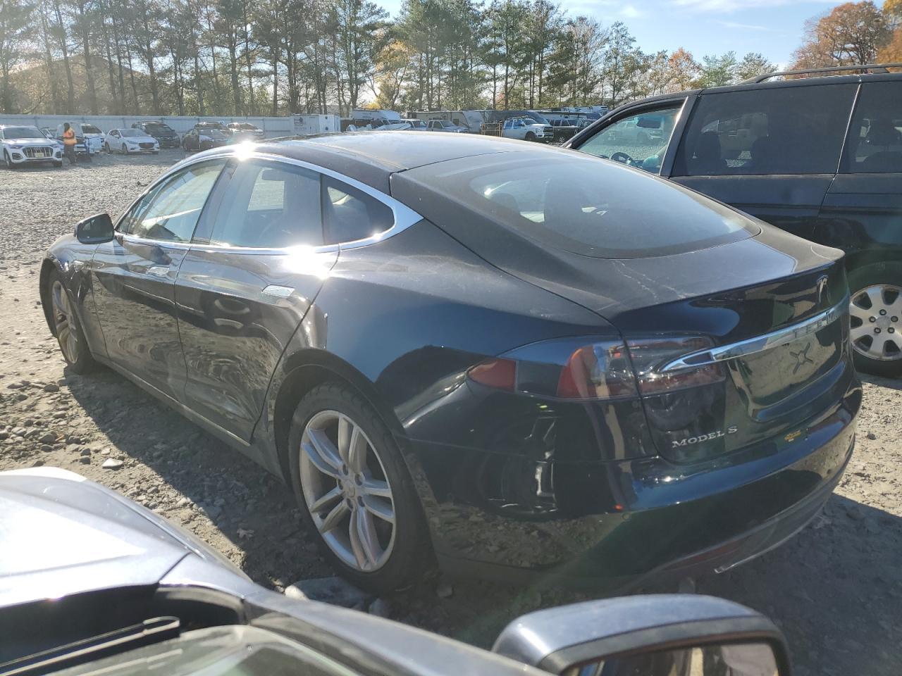 2015 Tesla Model S 85D - Image 2