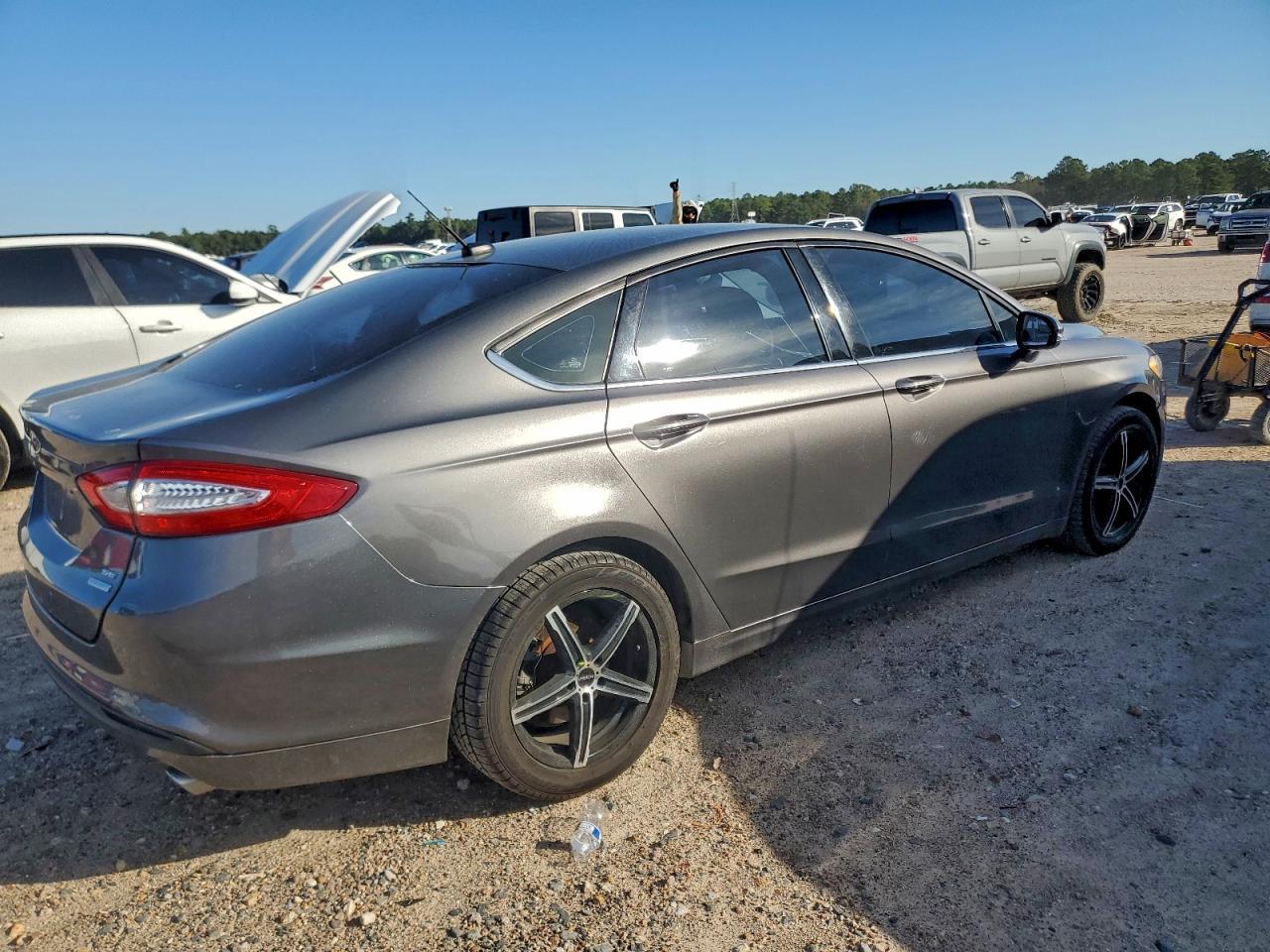 2013 Ford Fusion Se - Фото 3