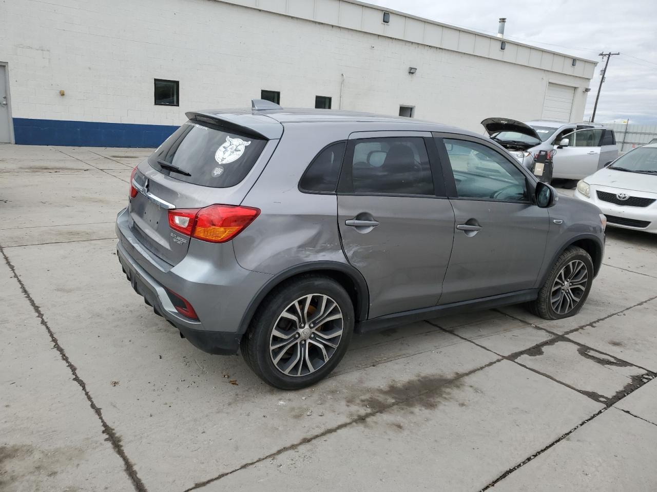 2019 Mitsubishi Outlander Sport Es - Image 3