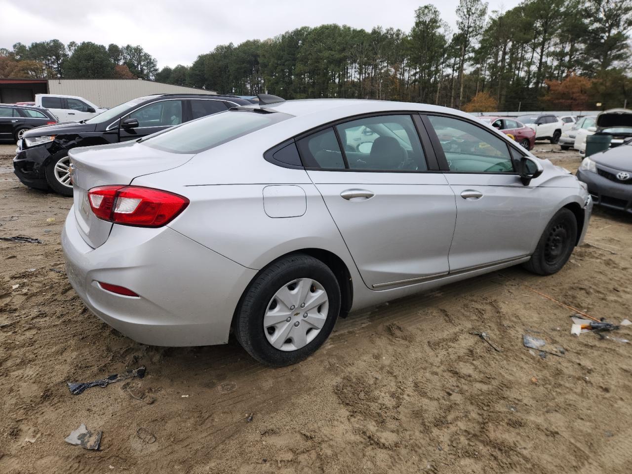 2019 Chevrolet Cruze Ls - Фото 3