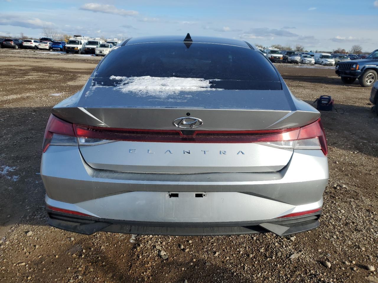 2021 Hyundai Elantra Se - Image 6