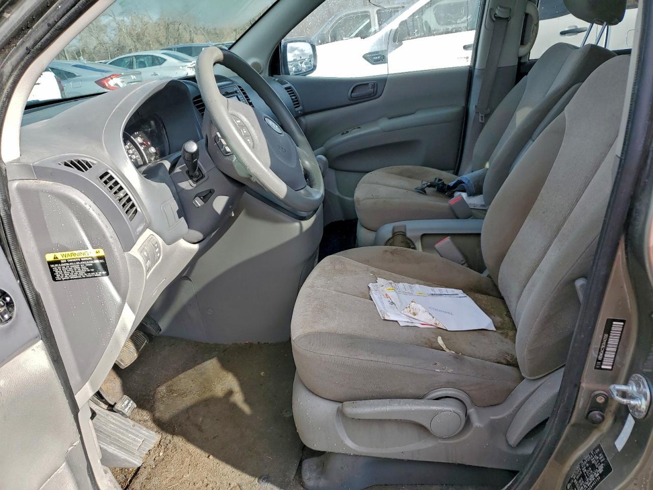 2012 Kia Sedona Lx - Фото 7