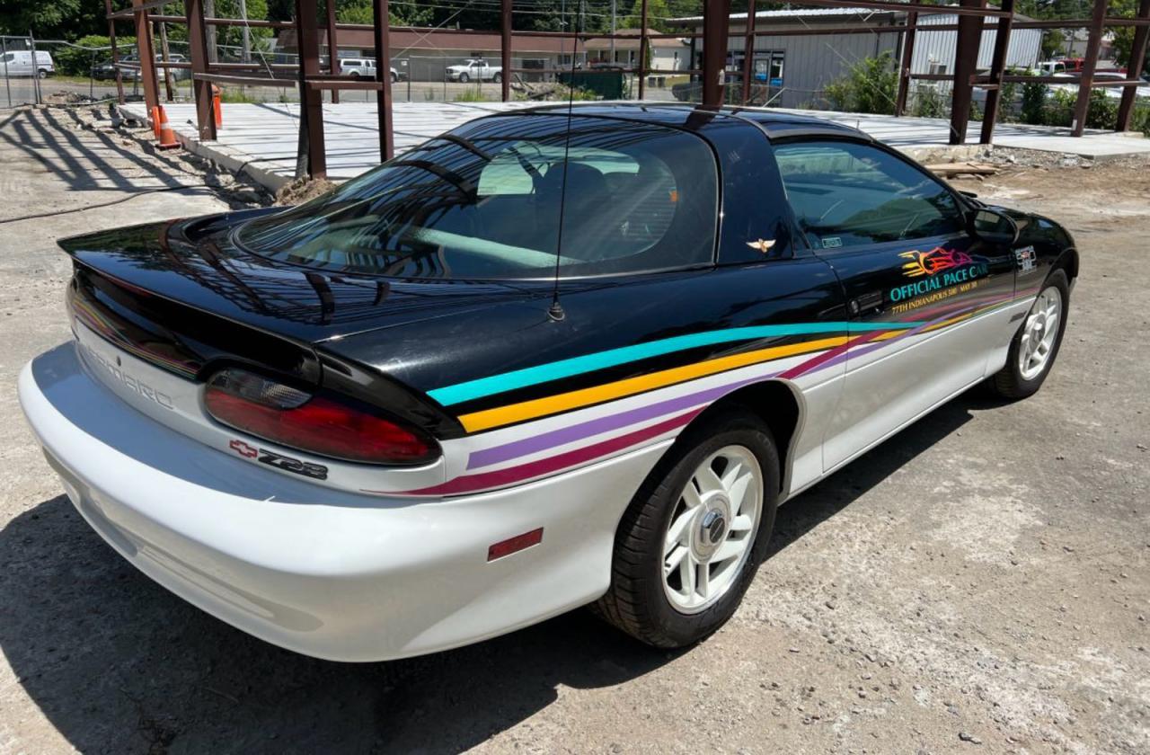 1993 Chevrolet Camaro Z28 - Фото 4