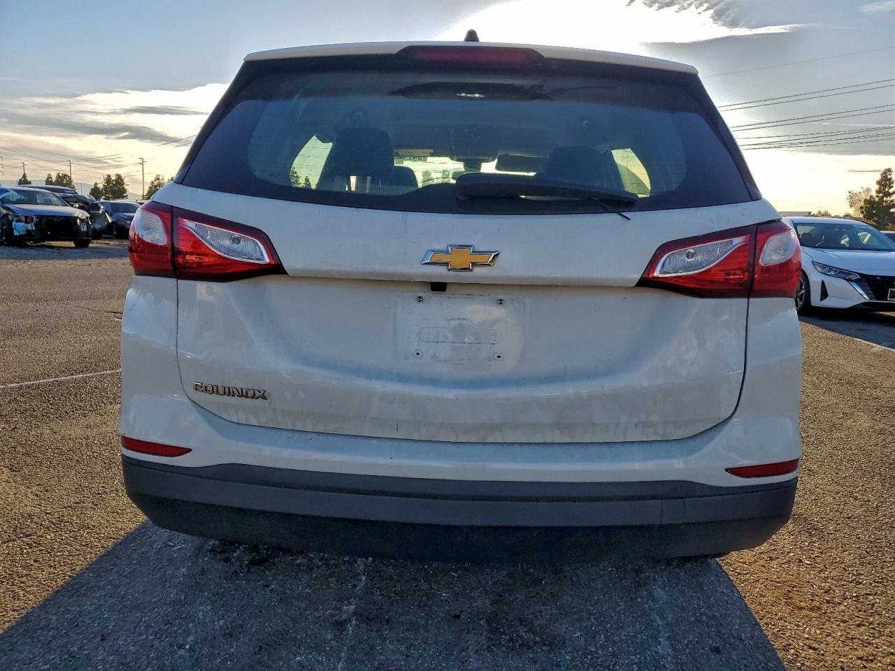 2021 Chevrolet Equinox Ls - Image 6