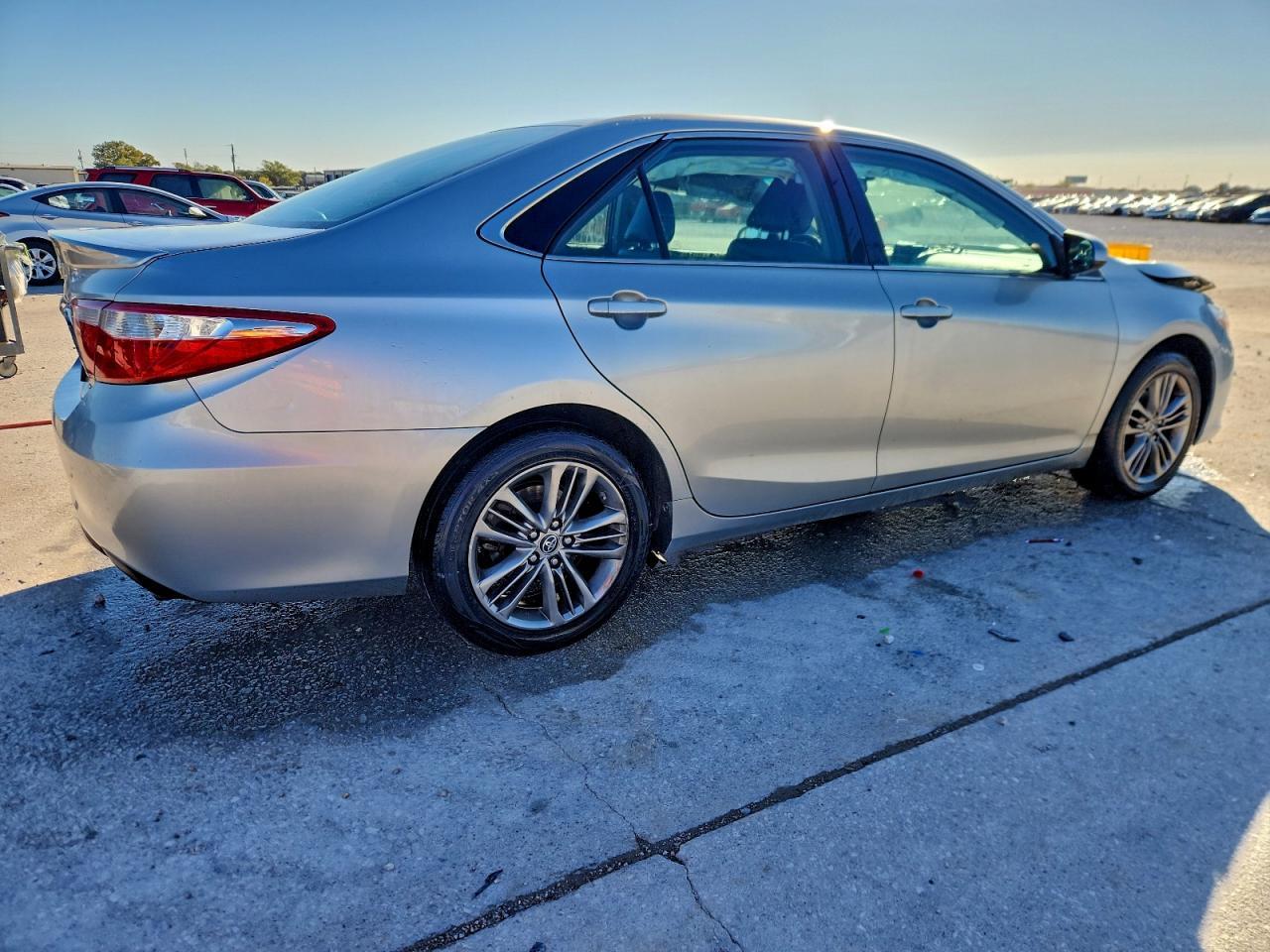 2015 Toyota Camry Se - Фото 3