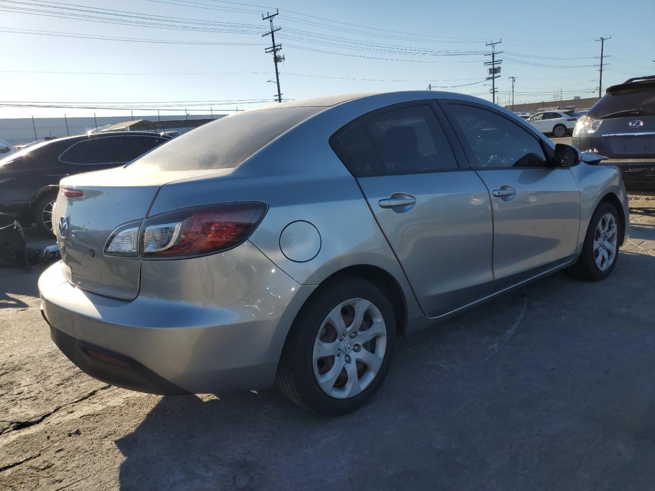 2011 Mazda 3 I - Фото 3