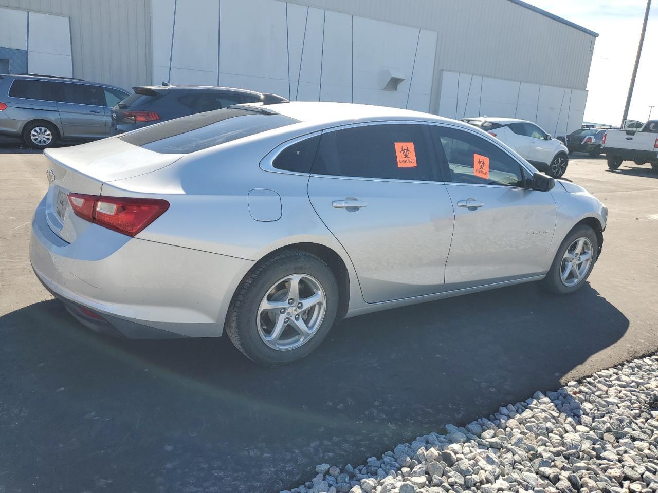 2018 Chevrolet Malibu Ls - Image 3